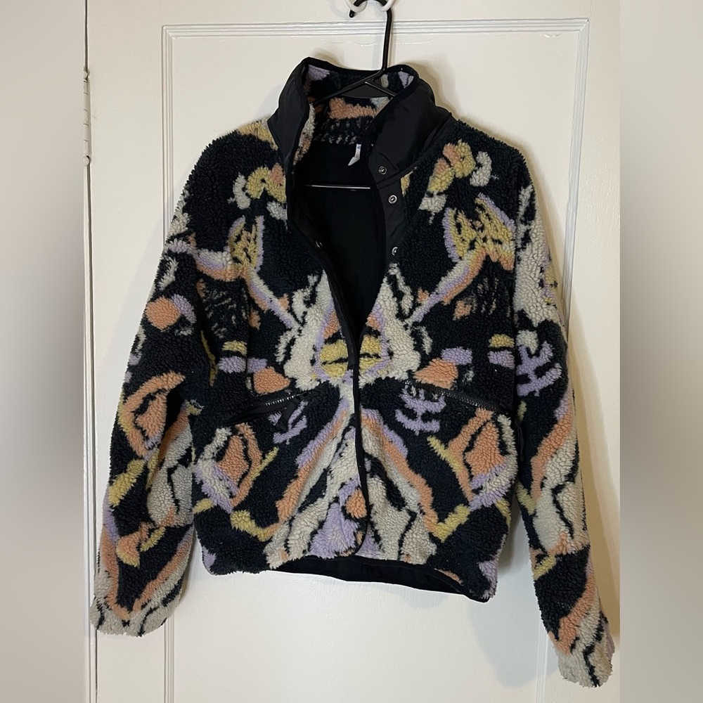 Button Up/Quarter button up Free People movement  jacket